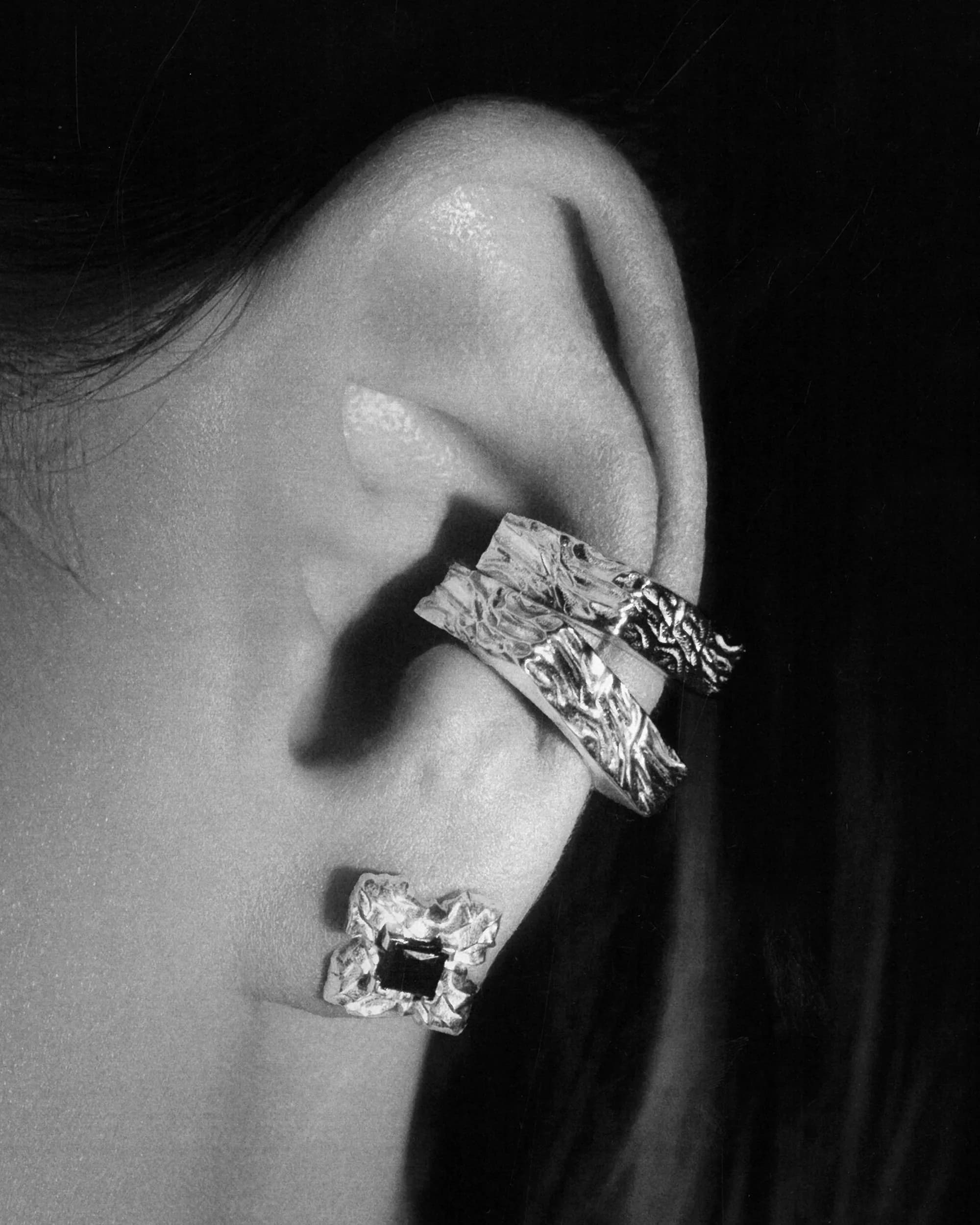 flaws cuff set